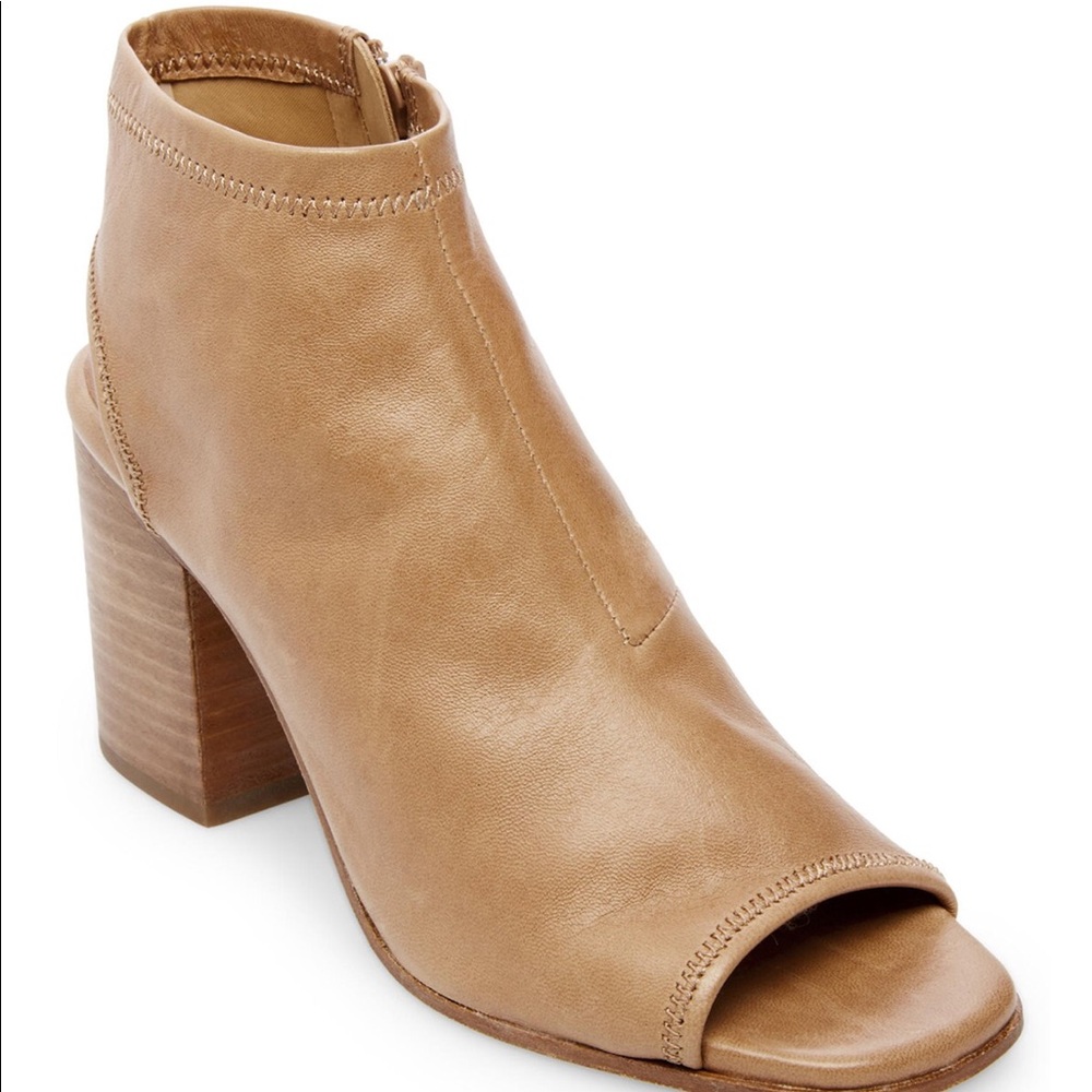 Steve by Steve Madden Seigi Leather Block Heel